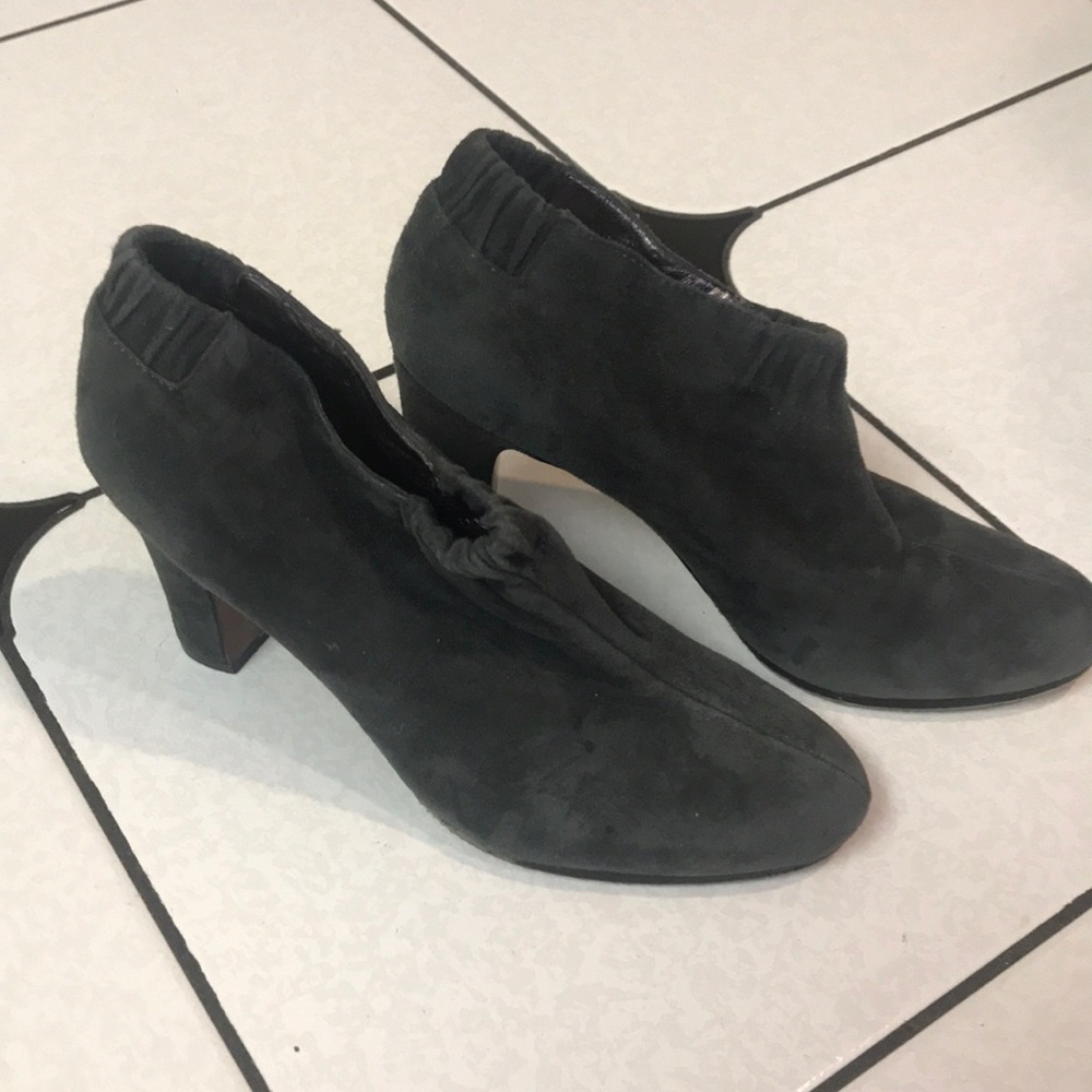 Sam Edelman gray suede shoe boots w heels